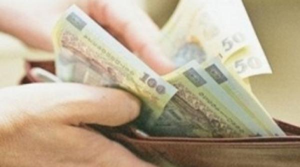 tupeu nu s a sfiit sa fure intr o sala de judecata de la tribunal