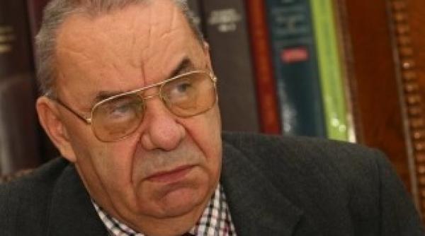 marga atac la plesu frustrat al istoriei servitorul unei curti ce va sfarsi intr o detestare generala