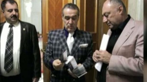 ce cadou le face becali colegilor din parlament