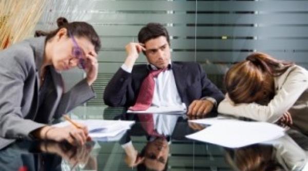 romanii cei mai nefericiti si mai ineficienti angajati din europa