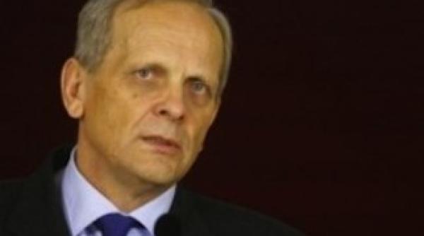 stolojan atac la udrea si macovei nu discutam de concursuri de frumusete