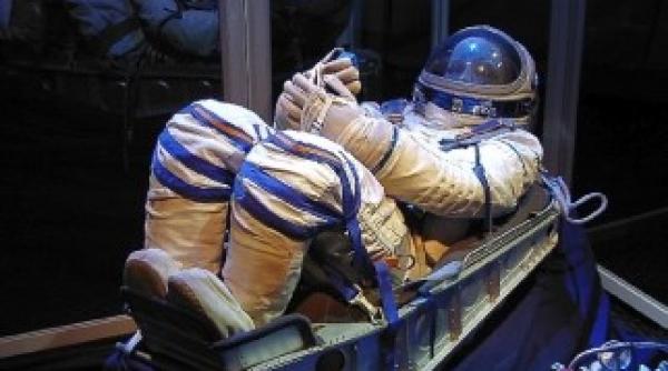 rusii vor trimite din nou o femeie in spatiu vezi care este misiunea ei