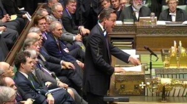 petitia anti romani din marea britanie obliga parlamentul sa o dezbata