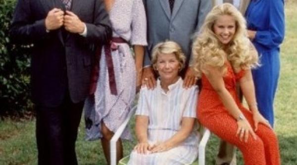 cum arata pamela din dallas la 63 de ani