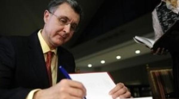 radu de romania va lansa la icr paris cartea anul regelui