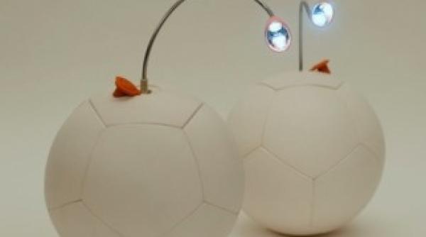 s a lansat mingea cu care joci fotbal si produci electricitate