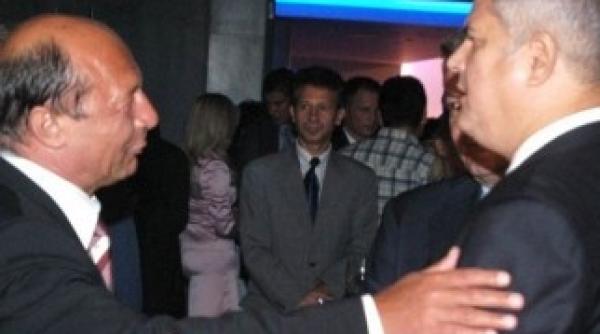 gusa amintiri pesediste basescu s a mutat in opt mercedesuri in 2004