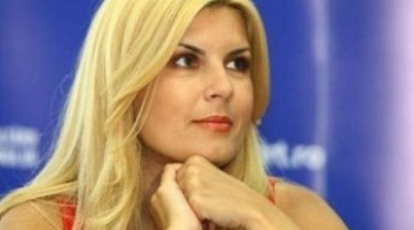 elena udrea s ar pregati sa formeze miscarea populara