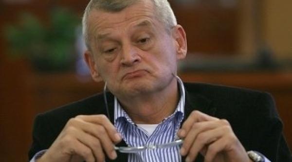 oprescu si daniel barbu dati in judecata pentru hala matache