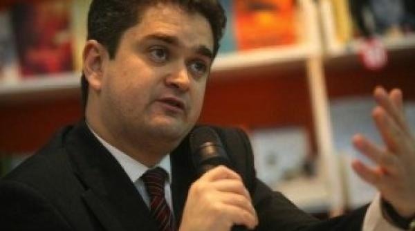 de ce candideaza paleologu pentru o functie de conducere in pdl