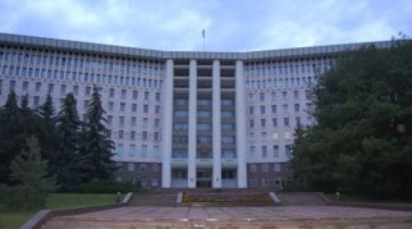 inlocuirea limbii moldovenesti cu limba romana la chisinau provoaca neliniste moscovei
