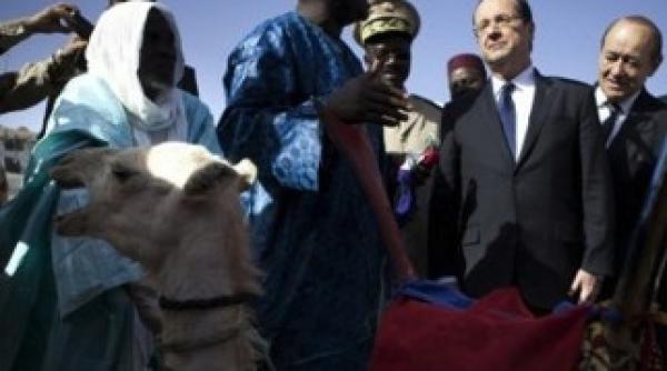 camila lui francois hollande a fost mancata in mali de localnici