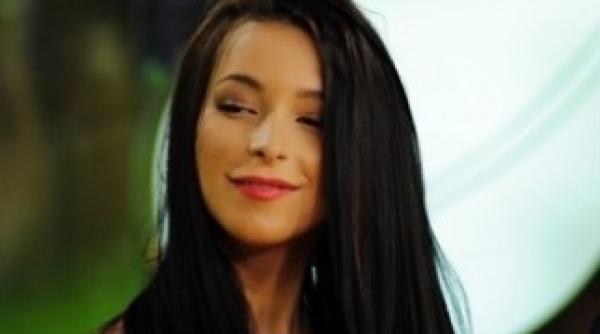 informatie bomba despre bijou solista fara chiloti de la tvr