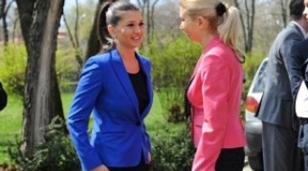 eba o ironizeaza pe turcan m a linistit raluca pot ramane in pdl