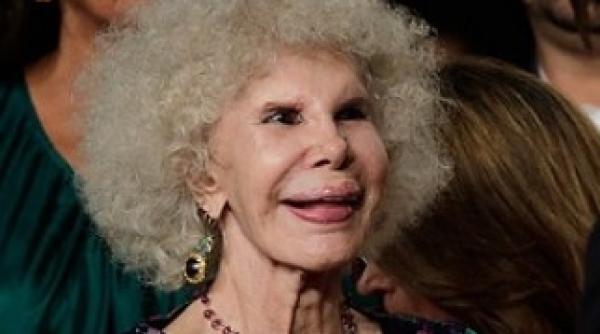 tumultoasa viata a ducesei de alba casatorita la 85 de ani