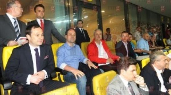 aparitie surpriza la dinamo steaua cine a fost fotografiat la loja