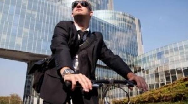 business pe bicicleta corporatistii renunta la masini