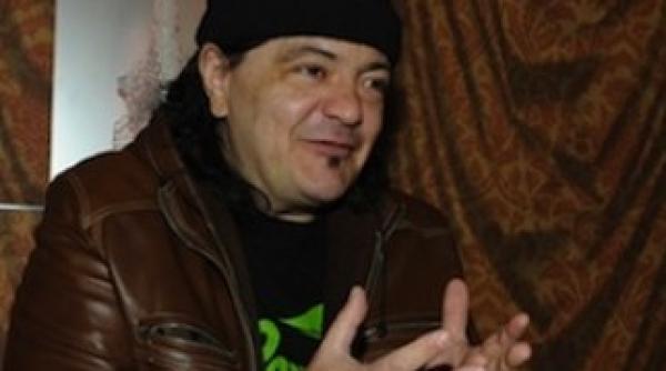 salvat de la moarte de sotie un cunoscut rocker a parasit o