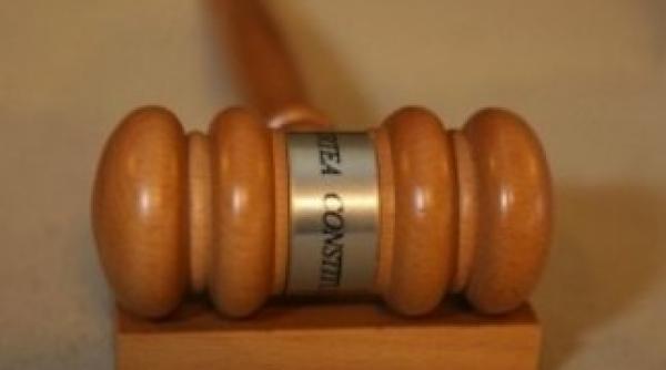 de ce statutul parlamentarilor este neconstitutional vezi motivarea ccr