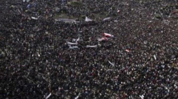 egipt ultimatumul dat de armata a expirat generalii ar fi preluat controlul televiziunii de stat