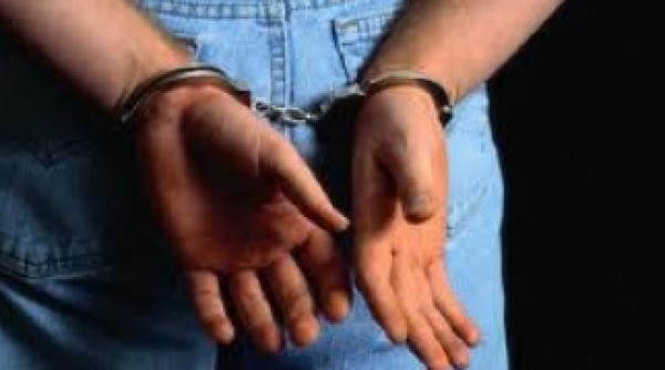 membrii al qaeda arestati in timp ce pregateau un atentat