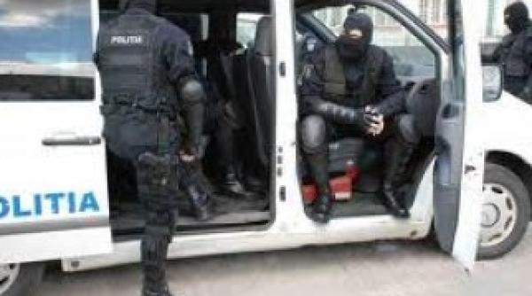 perchezitii la camatari