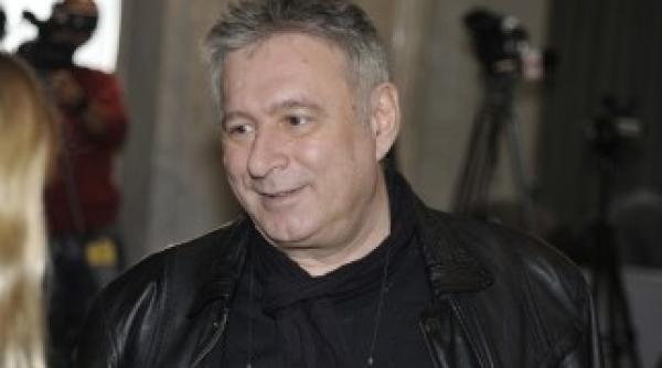 madalin voicu o sustine pe elena udrea este o rusine