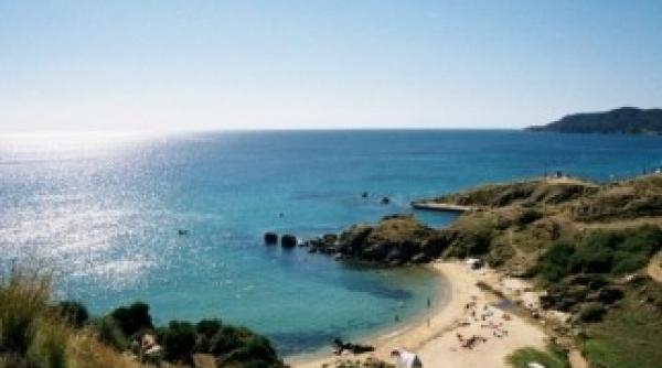 grecia isi vinde insulele