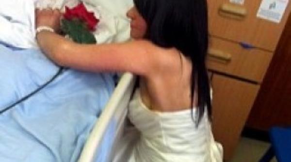 imbracata in rochie de mireasa o britanica i a indeplinit mamei ultima dorinta