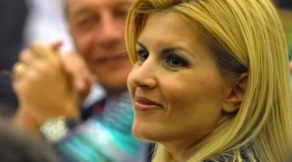 elena udrea anunta ca ia in calcul o candidatura la alegerile prezidentiale