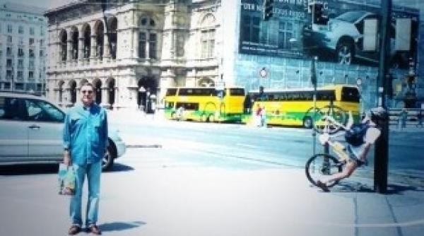 imaginea care l a lasat fara cuvinte ce a iesit in spatele lui