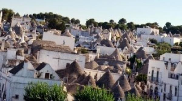 in ce loc al lumii poti admira casutele trulli
