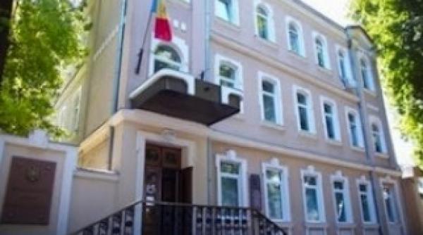 cc din moldova va examina inlocuirea limbii moldovenesti cu romana