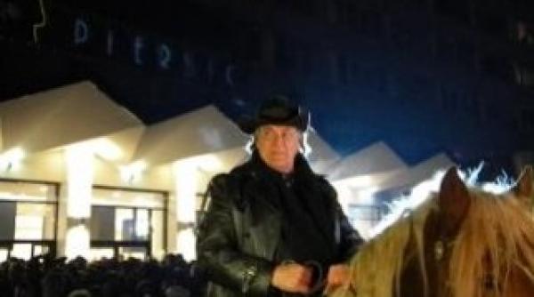 ce s a intamplat cu hotii care i au furat pistoalele lui florin piersic din filmul margelatu