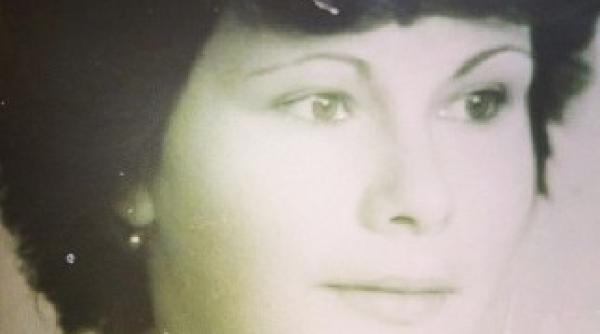 cum arata mama innei in tinerete