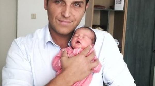 eba primul mesaj dupa nastere care este adevaratul nume al fiicei sale