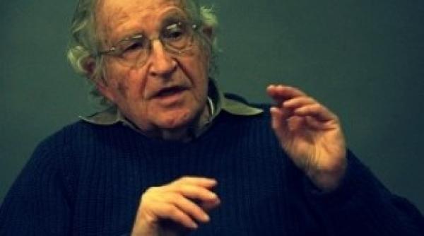 noam chomsky atacarea siriei o crima de razboi
