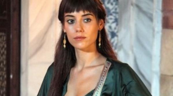 cine ii va fura inima lui suleyman magnificul