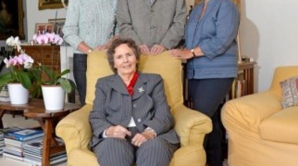 lansare de carte cu ocazia zilei de nastere a reginei ana