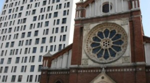 episcopii catolici ii cer lui sorin oprescu demolarea cathedral plaza