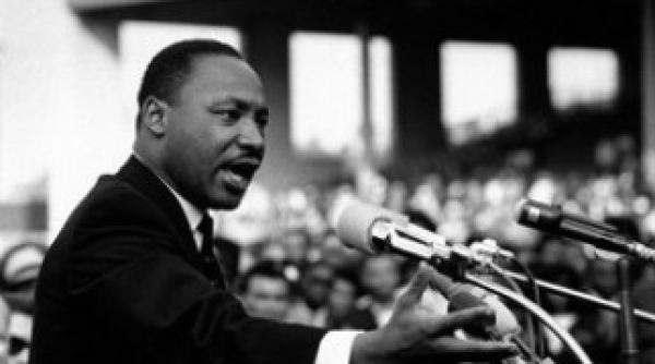 guvernul sua i a spionat pe martin luther king si muhammad ali