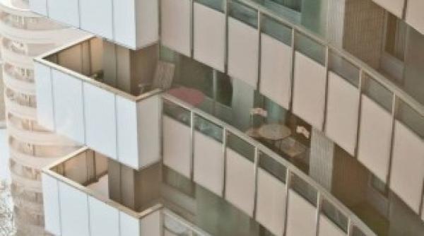 cine era barbatul care s a aruncat de pe intercontinental