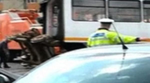 un tramvai a deraiat in capitala dupa ce s a rupt in doua