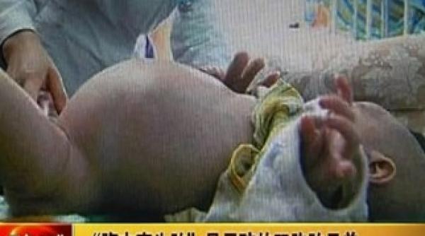 senzational baiat de doi ani descoperit ca este gravid video