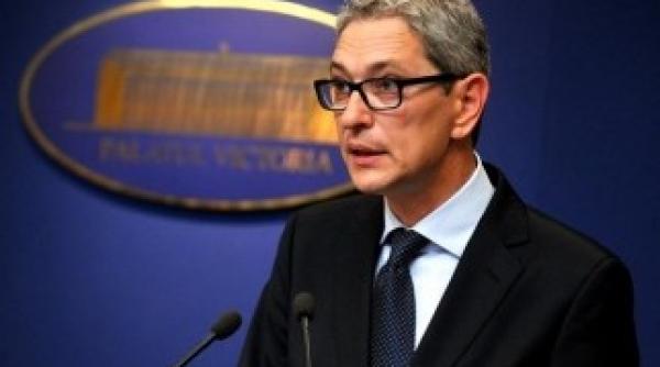 ce salariu ii aduce functia de consul lui andrei zaharescu