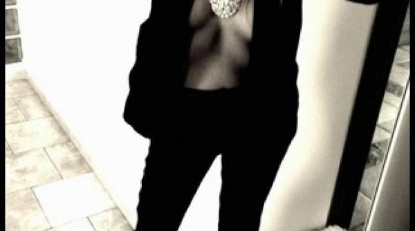 delia matache in sanii goi pe internet