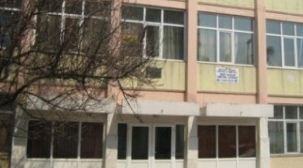 bataie cu cutite intre elevi patru au ajuns la spital