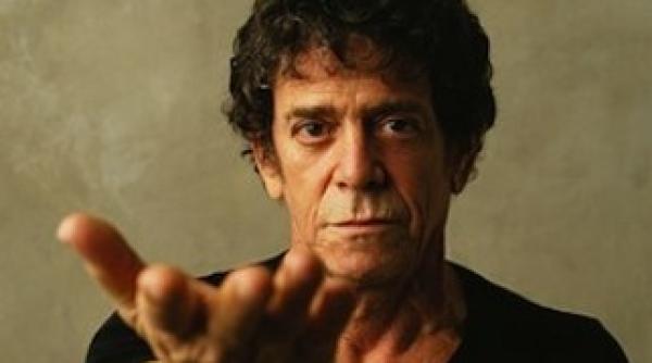 cantaretul lou reed solistul trupei velvet underground a murit video