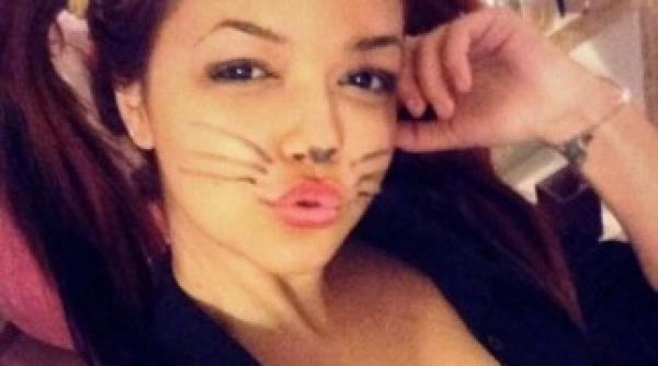 demential cum s a costumat de halloween cea mai sexy eleva din timisoara