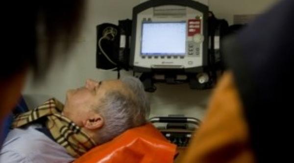 cutremurator l gasit pe nastase incatusat si cu sange la gat